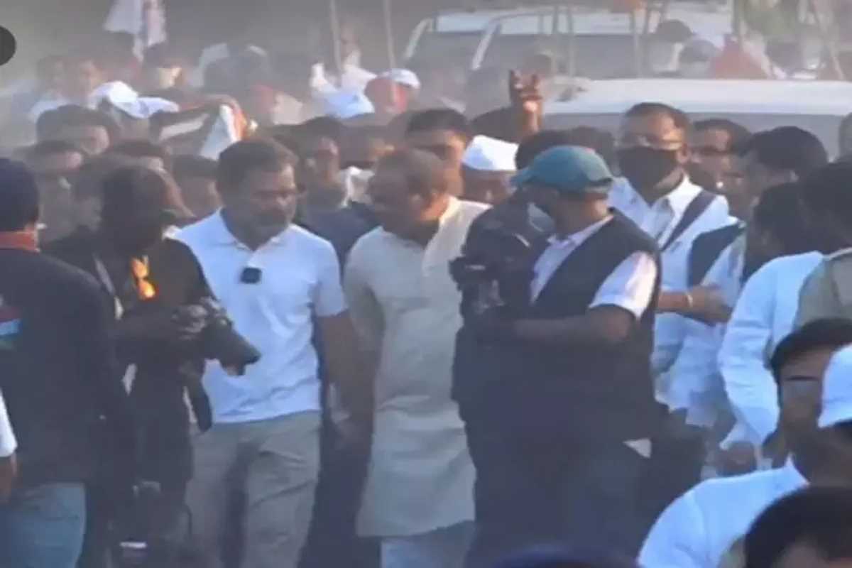 राहुल गांधी को पूर्व मंत्री अरुण यादव ने मध्यप्रदेश आने के लिए दिए आमंत्रण के पीले चावल